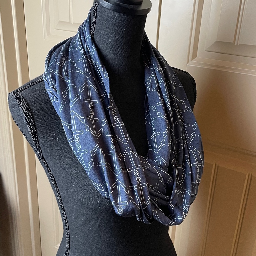 Sperry Scarf Blue and White Nautical Design
Soft NWT - Picture 3 of 15